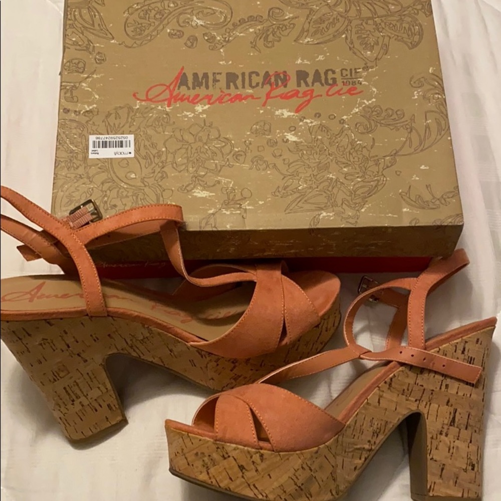 American rag coral sandals
